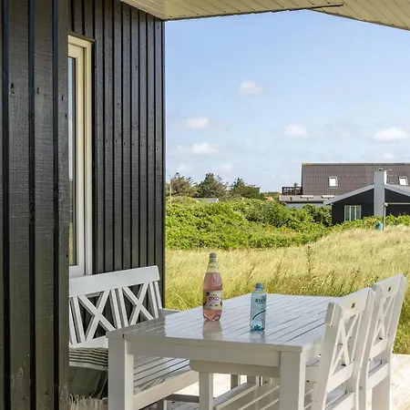 Usko - 250m From The Sea By Interhome