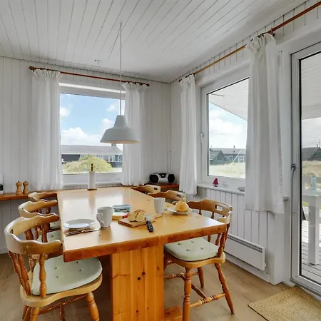 Usko - 250m From The Sea By Interhome *