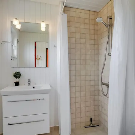 Holiday home Usko - 250m From The Sea By Interhome *